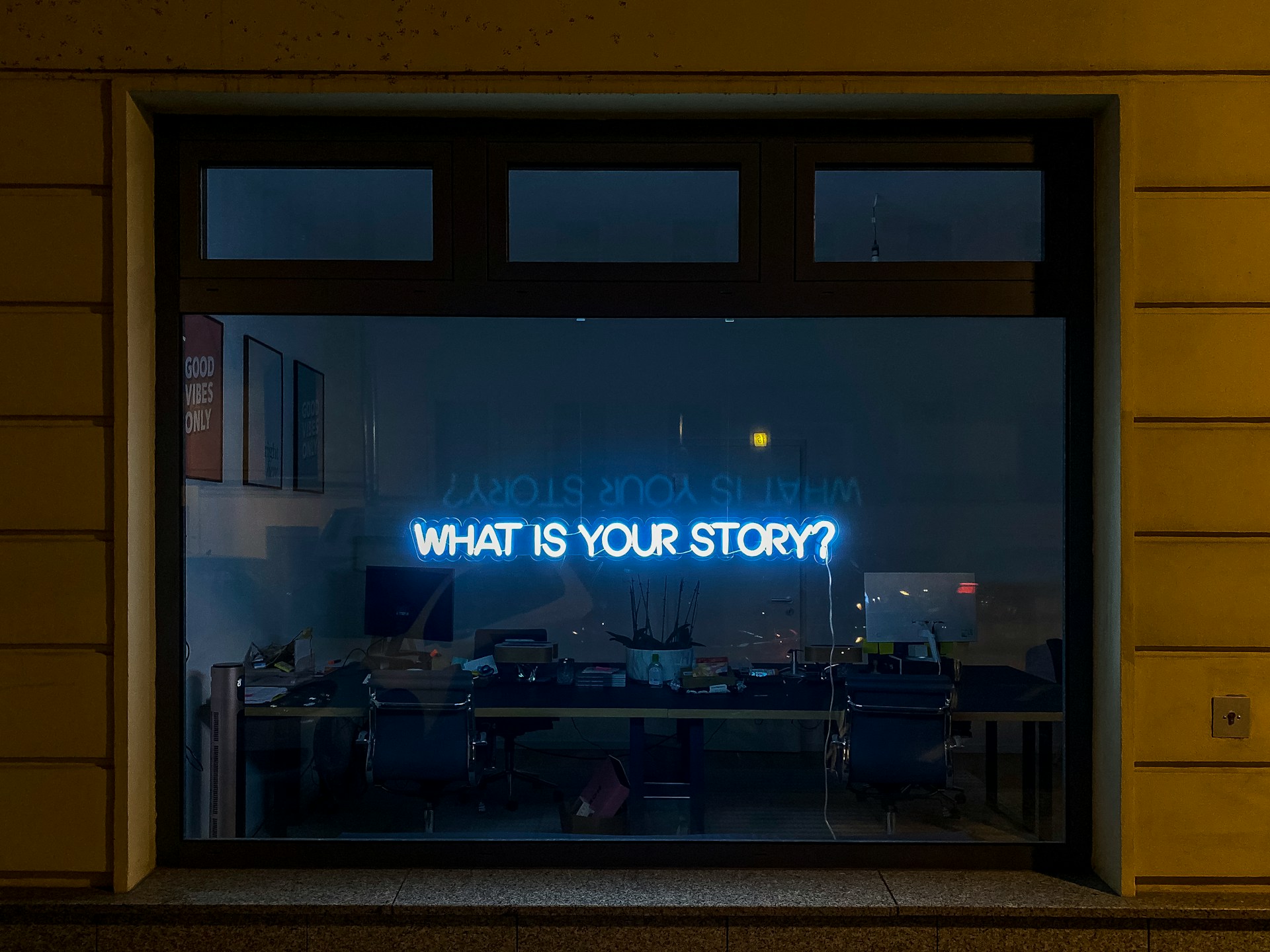 Image saying what is your story for Iain Aitch article on personal branding consultancy